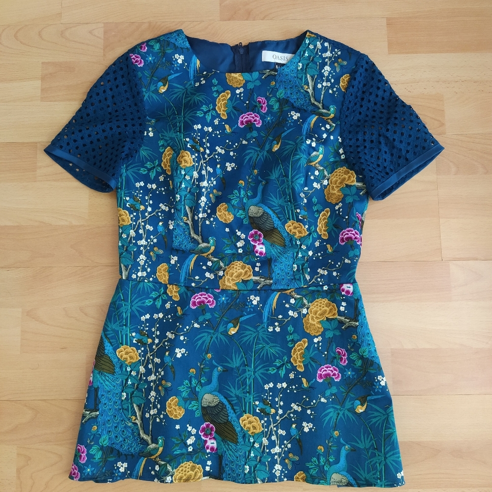 Incredible peacock print Oasis peplum top